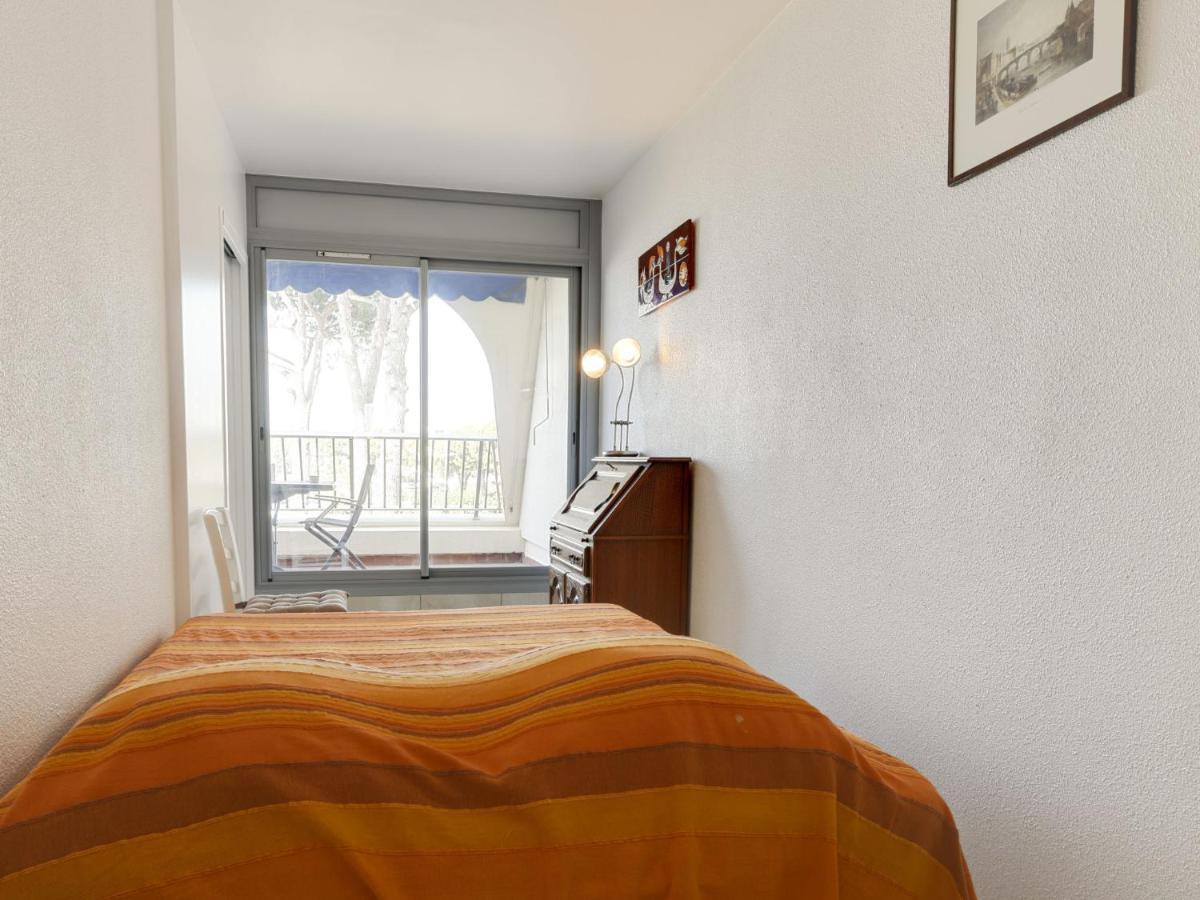 Apartment Les Jardins Du Port-8 By Interhome 르그로뒤후아 외부 사진